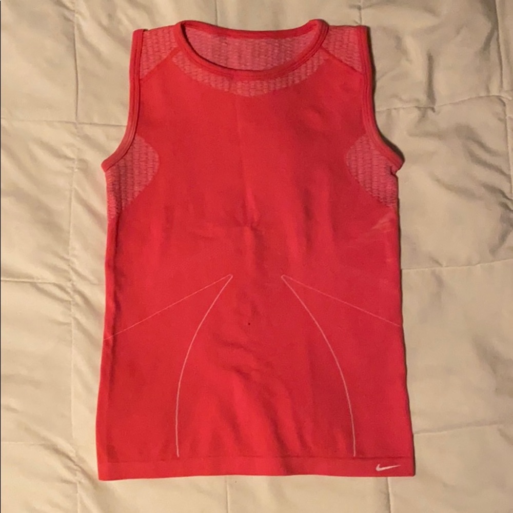 Nike workout top